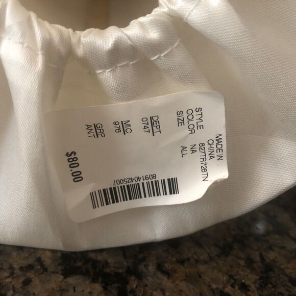 18" Angel Tree Topper. Lace And Bead Embroidery,Tags Still On Bottom - Picture 4 of 6